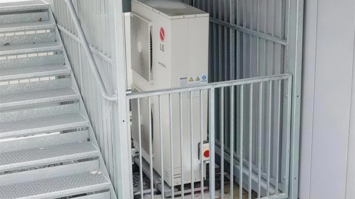Wärmepumpenanlage am Werk von Container Rent Petri