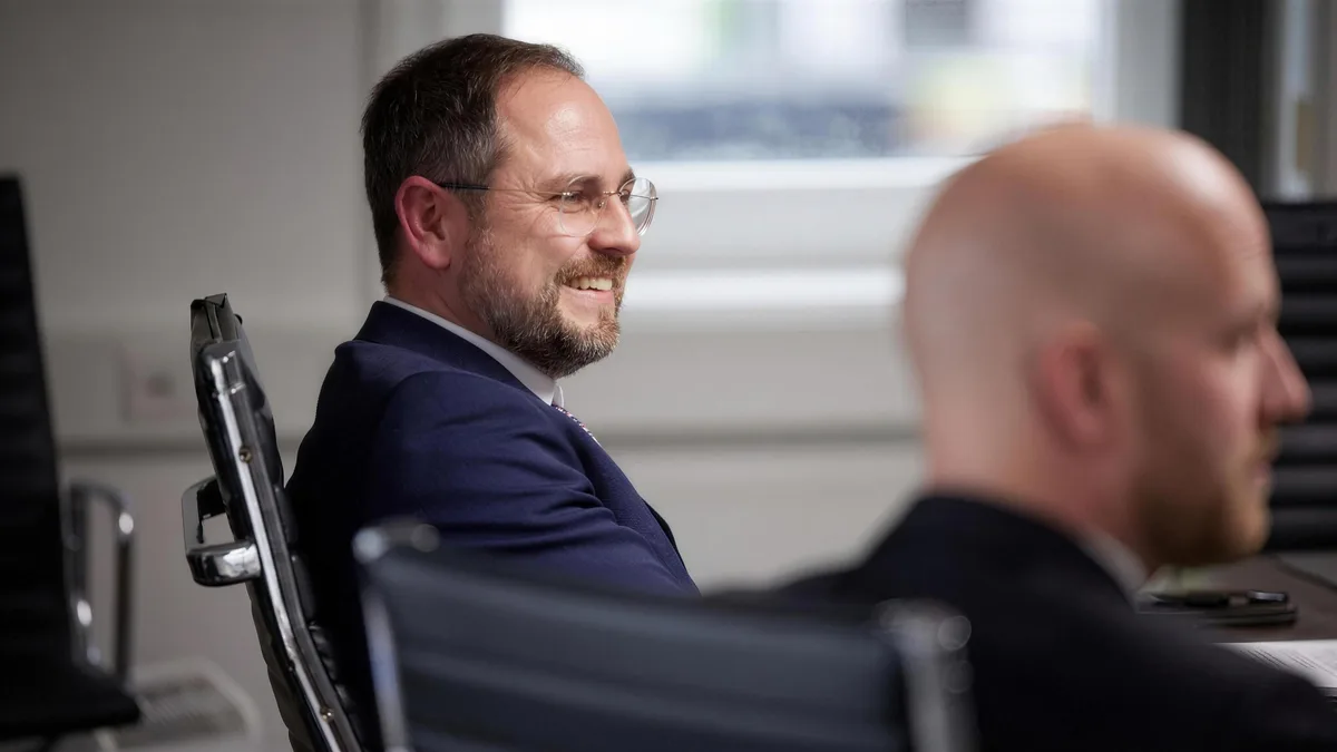Geschäftsführung von Container Rent Petri im Werk