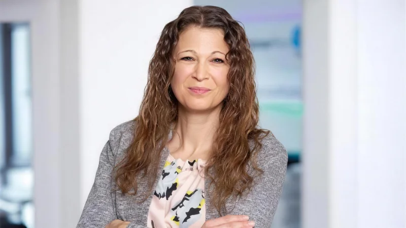 Porträt von Stephanie Przybilla, Abteilungsleiterin Materialwirtschaft