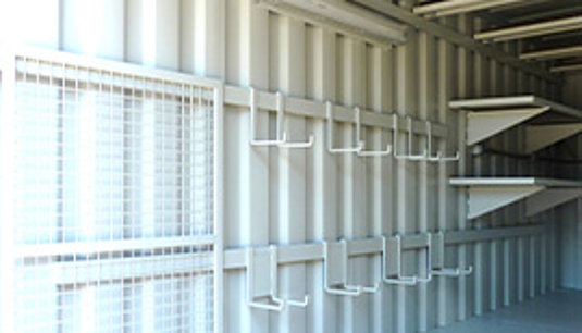 Ausstattung Baustellencontainer Ordnungssysteme