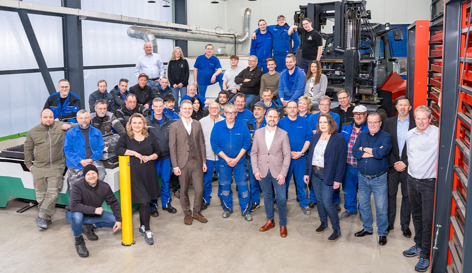 Container Rent Petri Unternehmen Gruppenbild Mitarbeiter
